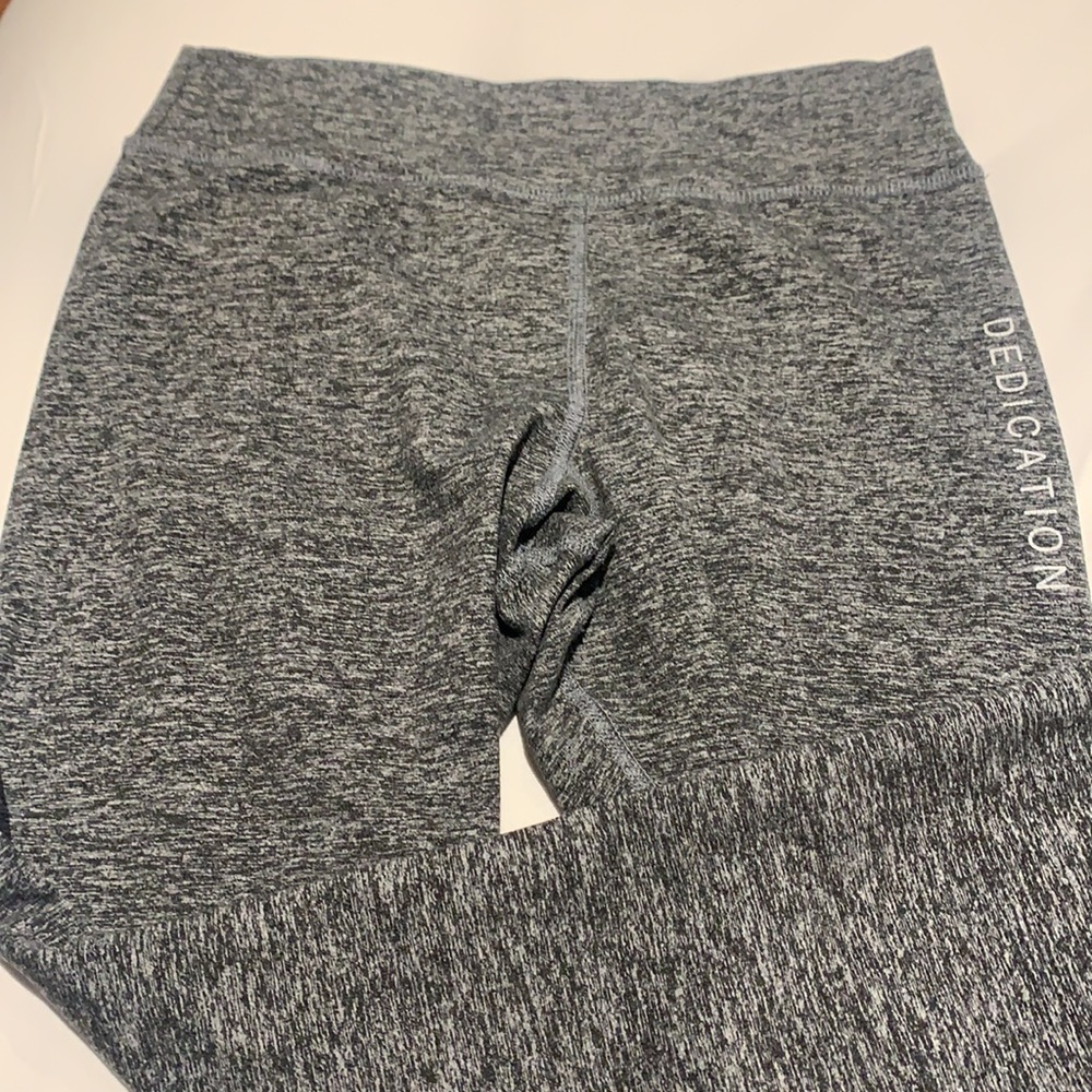 Grey workout leggings